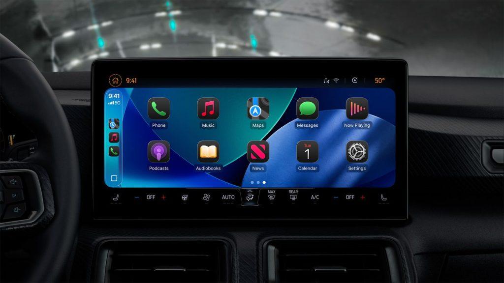 CarPlay-Liquid-Glass-Dark