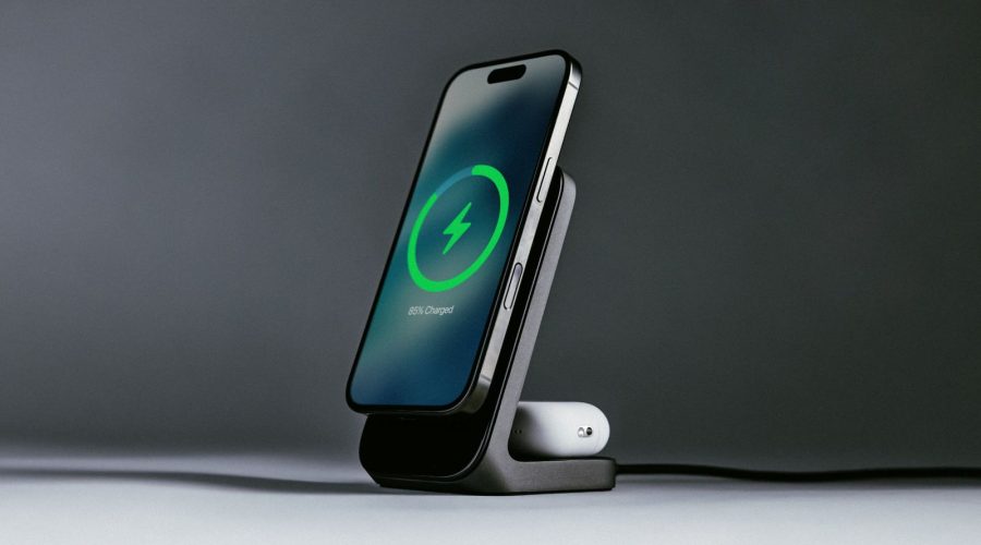 nomad-qi2-iphone-charger