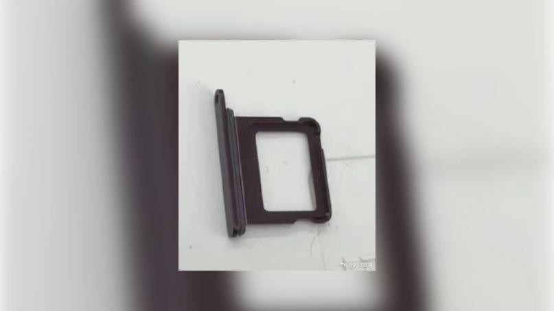 iphone 18 pro dark cherry sim tray@2x scaled